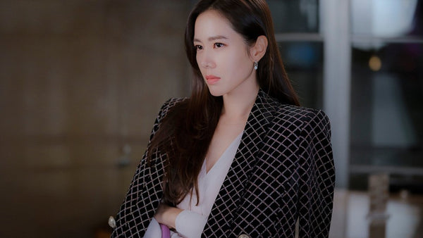 4 Ways That Korean Actresses Combine Makeup With Their Outfit