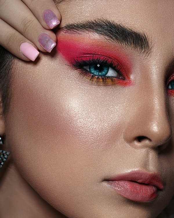 The 5 Best K-Beauty Eyeshadows Palettes For All Skin Tones