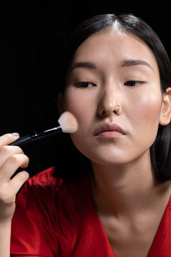 Blush The Key To Looking Younger Instantly