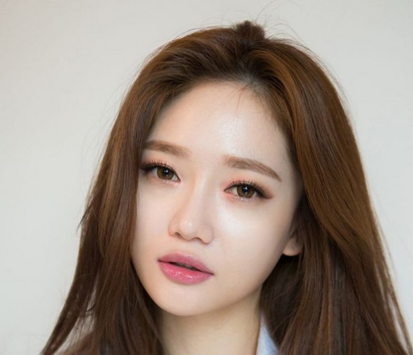 How To Do Korean Eyebrow Shape For Round Face?