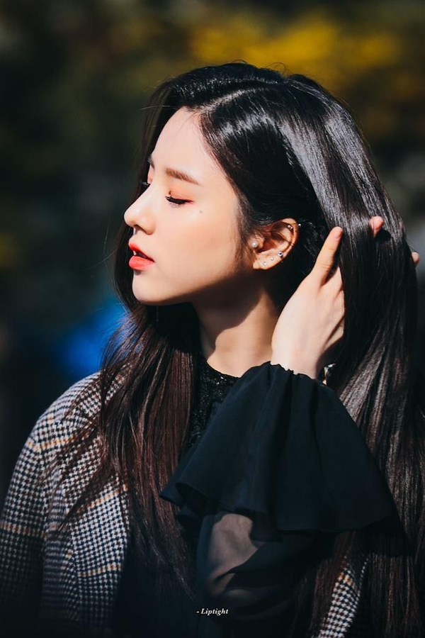 How Do LOONA Heejin, Hyuna, And More K-Pop Idols Take Care Of Their Hair?