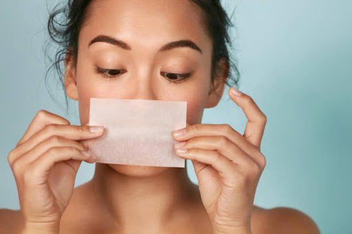 5 Foolproof Makeup Tricks To Mattify Skin All-Day